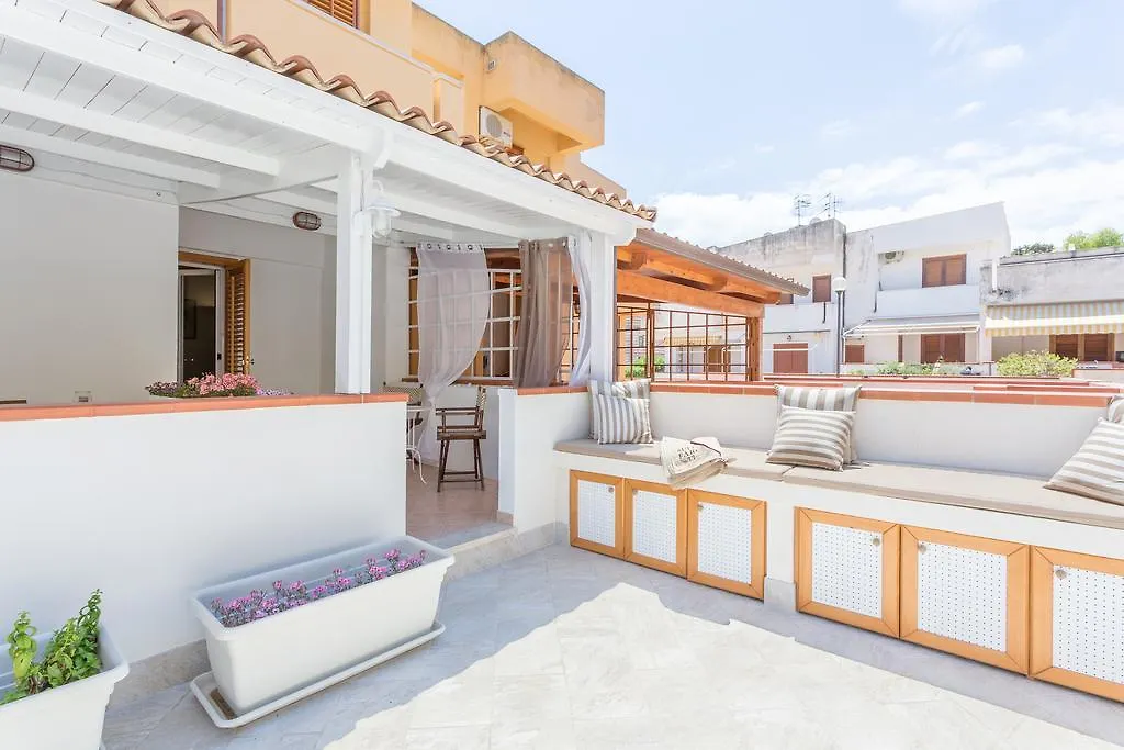Гостевой дом Suite Faro 33 San Vito Lo Capo Италия